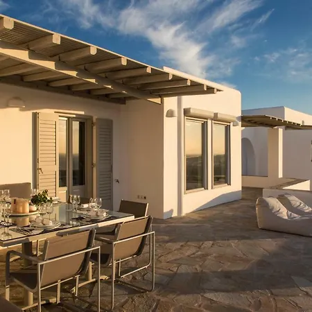 Aqua Villa Parasporos