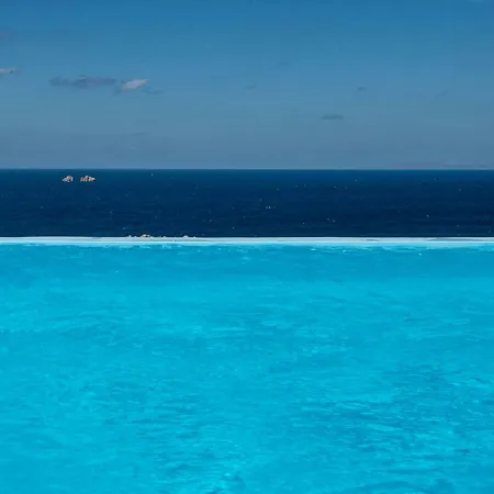 Aqua Villa *