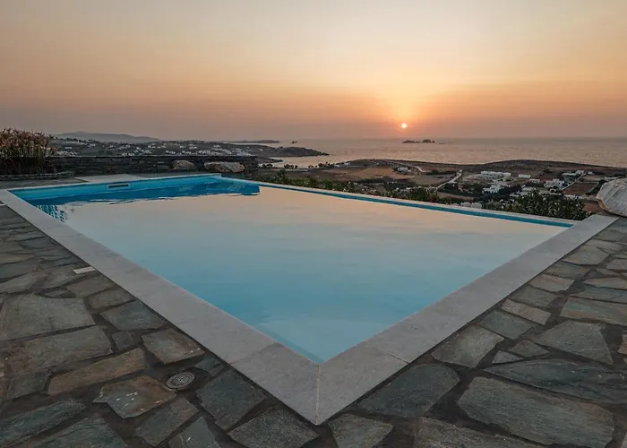 Aqua Villa Parasporos