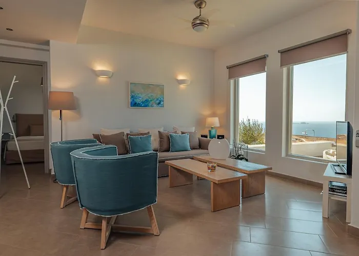 Aqua Villa Parasporos